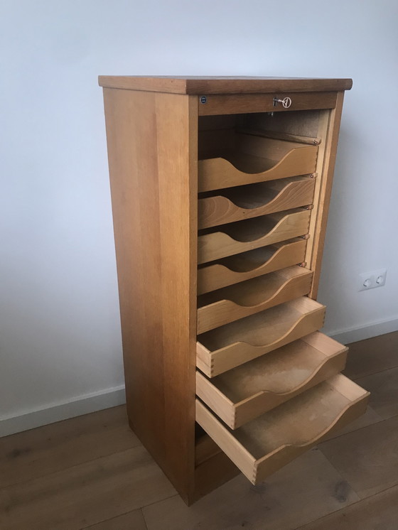 Image 1 of Vintage Schrank Aktenschrank Rolltür Eeka Eiche Design 1950