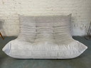 Ligne Roset Togo 2-Sitzer und Hocker