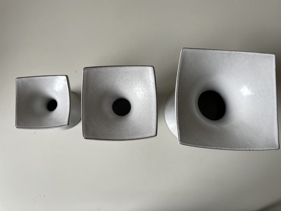 Image 1 of 3x Cor Unum Vase. Vintage.