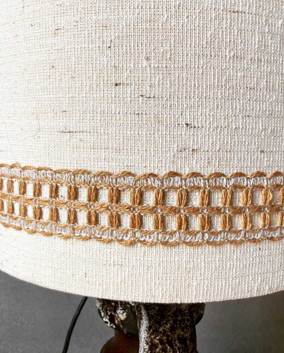 Image 1 of Brutalistische Stehlampe aus fetter Lava