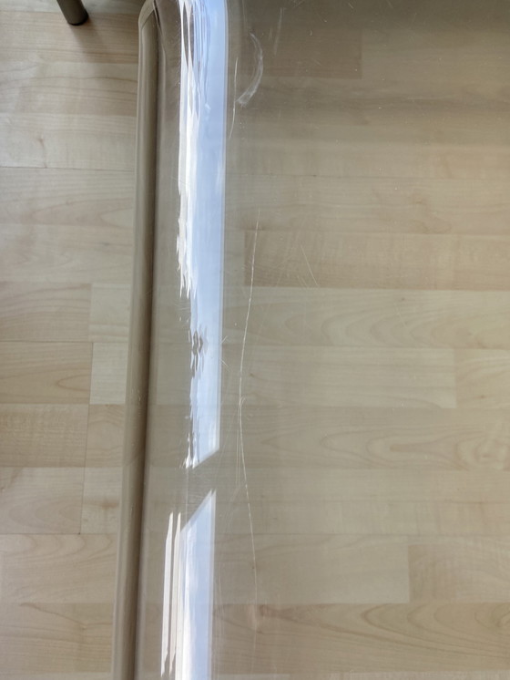 Image 1 of Beistelltisch aus Plexiglas mit Lesetablett