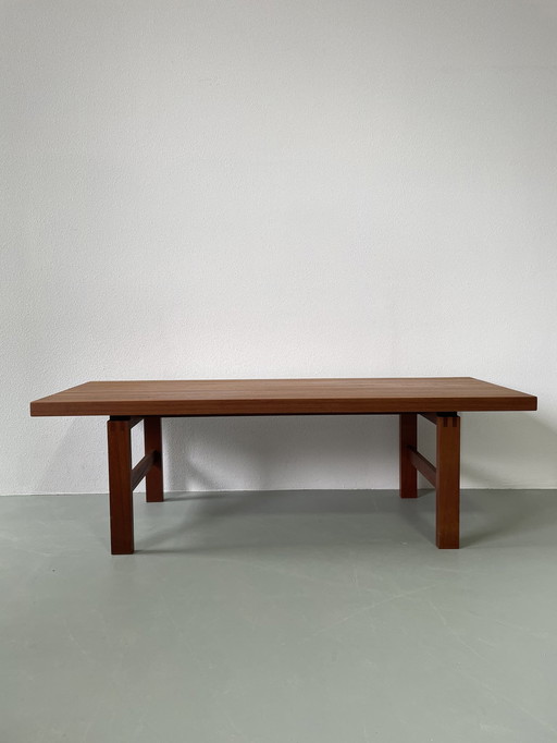 Vintage Couchtisch aus massivem Teakholz