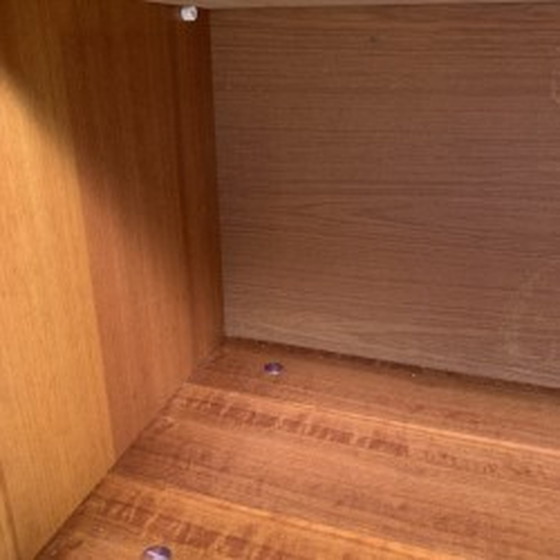 Image 1 of Vintage-Vitrine mit verjüngten Beinen, 1960er Jahre