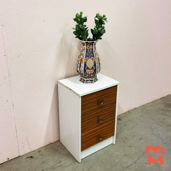 Image 1 of Vintage Nachttisch mit Schubladen