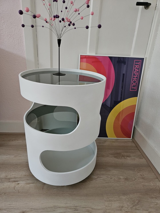 Image 1 of Opal Luna-Wagen