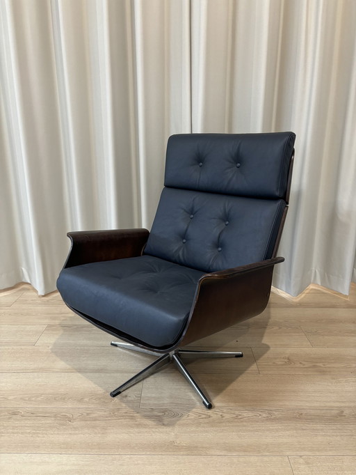 Vintage Lounge Chair mit Holzwanne | Neue Kissen Blaues Leder