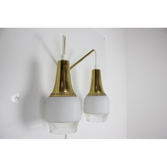 Image 1 of Vintage Wandlampe aus Glas und Messing, Tschechoslowakei 1970