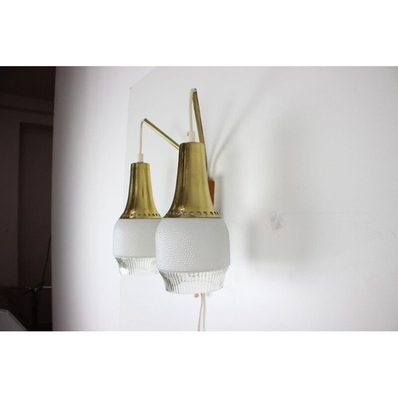 Image 1 of Vintage Wandlampe aus Glas und Messing, Tschechoslowakei 1970