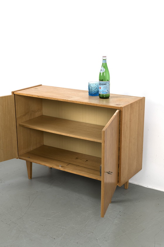 Image 1 of alter Schrank