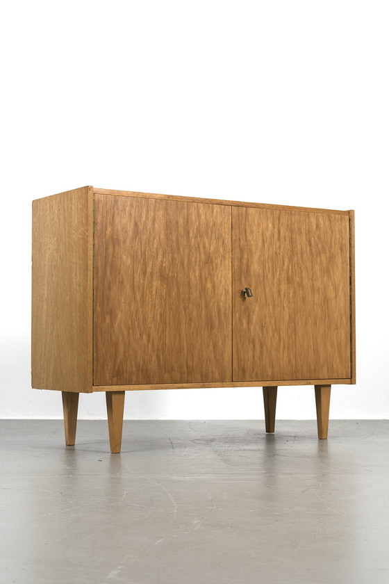 Image 1 of alter Schrank