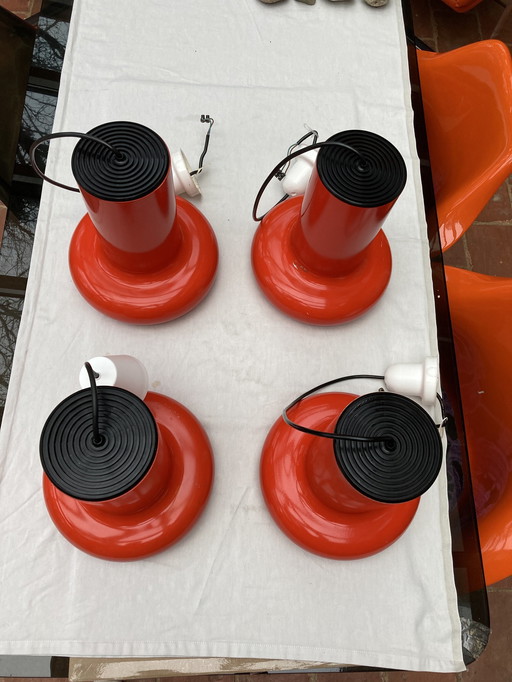 4 Hängeleuchten Aus Metall, Orange 70er Jahre.