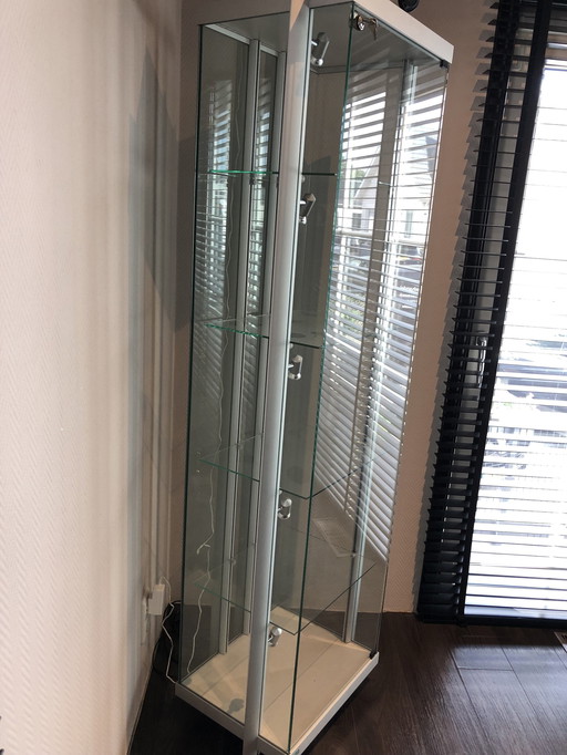 Medea Design Vitrine