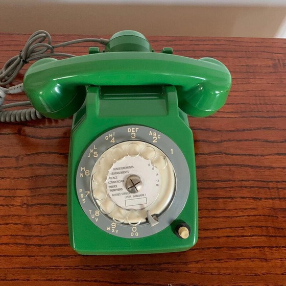 Image 1 of Telefon mit Wählscheibe S63 grün