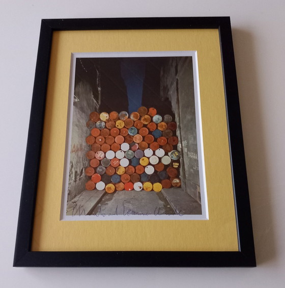 Image 1 of Christo & Jeanne-Claude - Wand aus Ölfässern