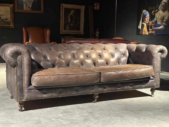 Image 1 of Chesterfield Sofa Izgs
