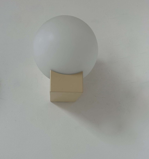 Paar Vintage-Appliken, Beige Metall Und Opalin, Frankreich 1970