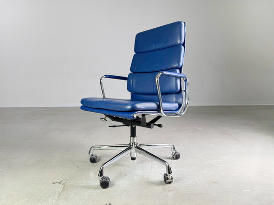 Image 1 of Original Vitra Ea 219 Bürostuhl Soft Pad Blau Charles & Ray Eames Leder