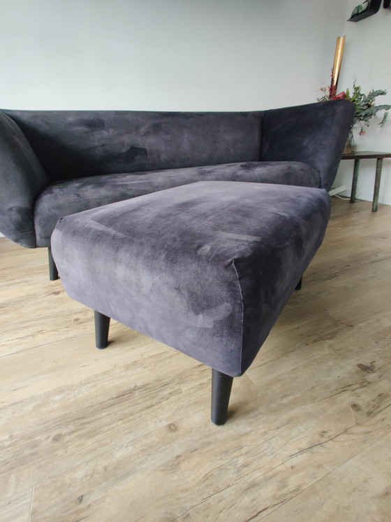 Image 1 of Samtsofa mit Fußhocker