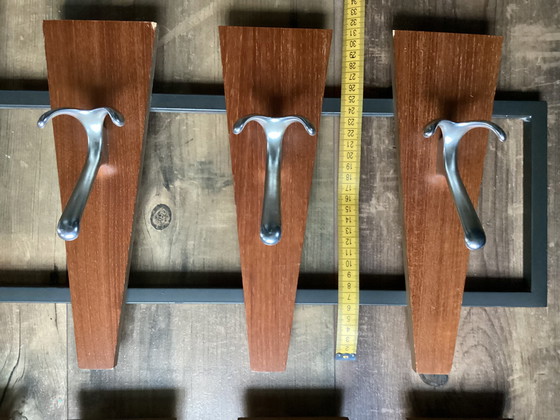 Image 1 of Retro / Vintage Garderobenständer, einer mit 5 Haken und einer mit 4 Haken