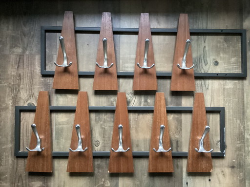Retro / Vintage Garderobenständer, einer mit 5 Haken und einer mit 4 Haken