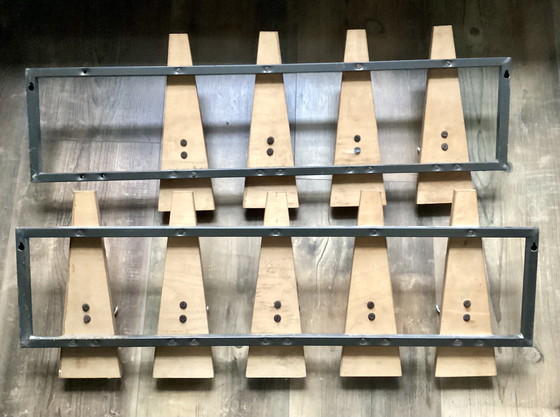 Image 1 of Retro / Vintage Garderobenständer, einer mit 5 Haken und einer mit 4 Haken