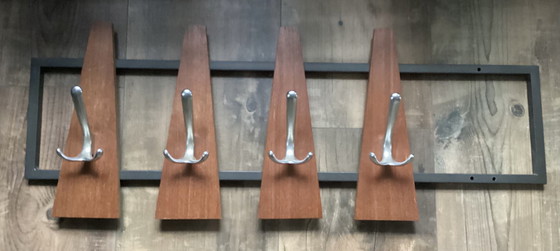 Image 1 of Retro / Vintage Garderobenständer, einer mit 5 Haken und einer mit 4 Haken