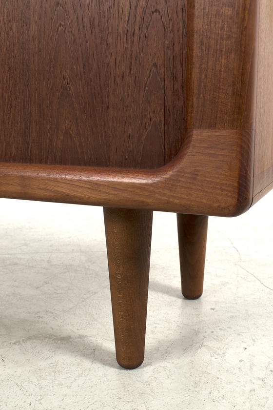 Image 1 of Dyrlund -Kommode