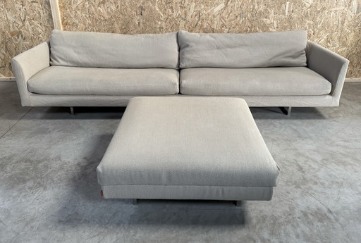 Montis Axel Sofa mit Fußhocker