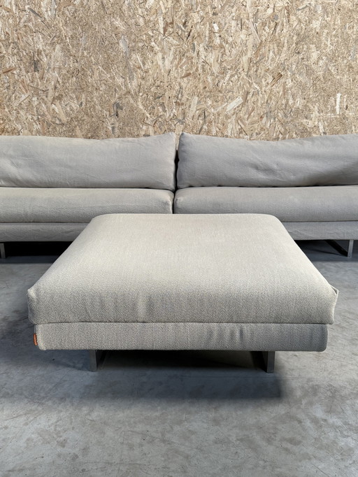 Montis Axel Sofa mit Fußhocker