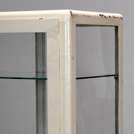 Image 1 of Eisen Medizinschrank aus der Ukraine