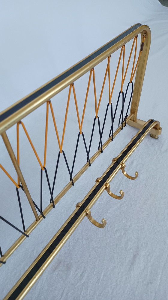 Image 1 of String-Garderobe mit Hutablage