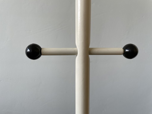 Vintage postmoderner Kleiderjunge