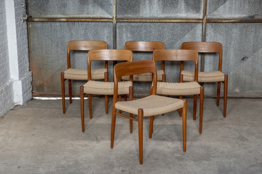 6x Niels Otto Møller Modell 75 in Teak