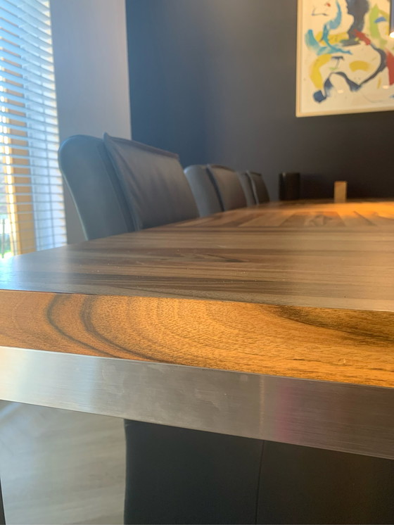 Image 1 of Esstisch aus Nussbaum