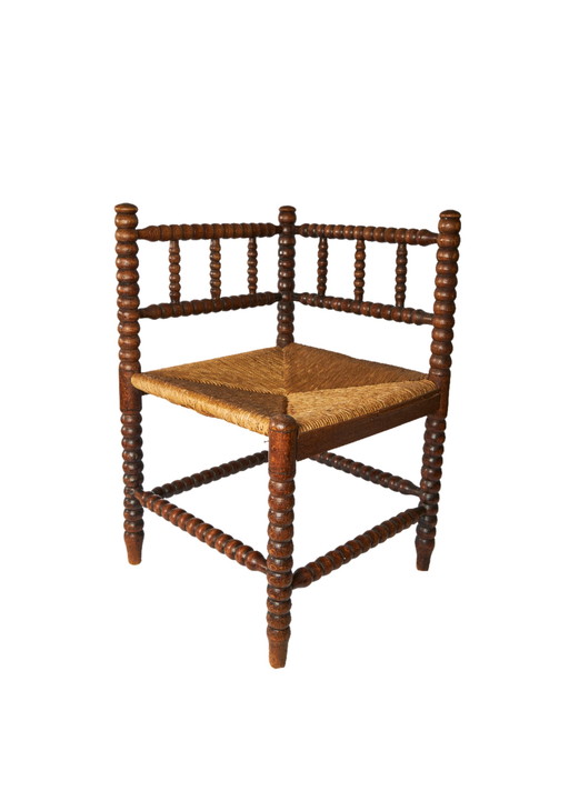 Klassischer Bobbin-Eckstuhl