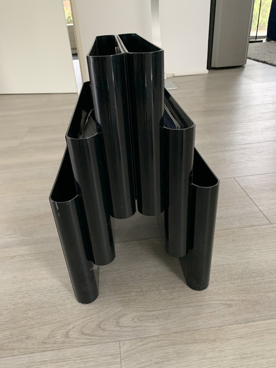 Image 1 of Moderner Zeitschriftenständer