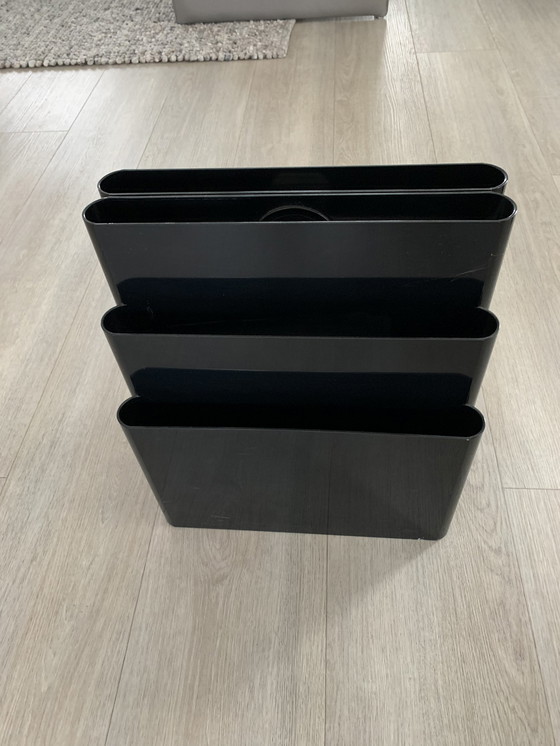 Image 1 of Moderner Zeitschriftenständer