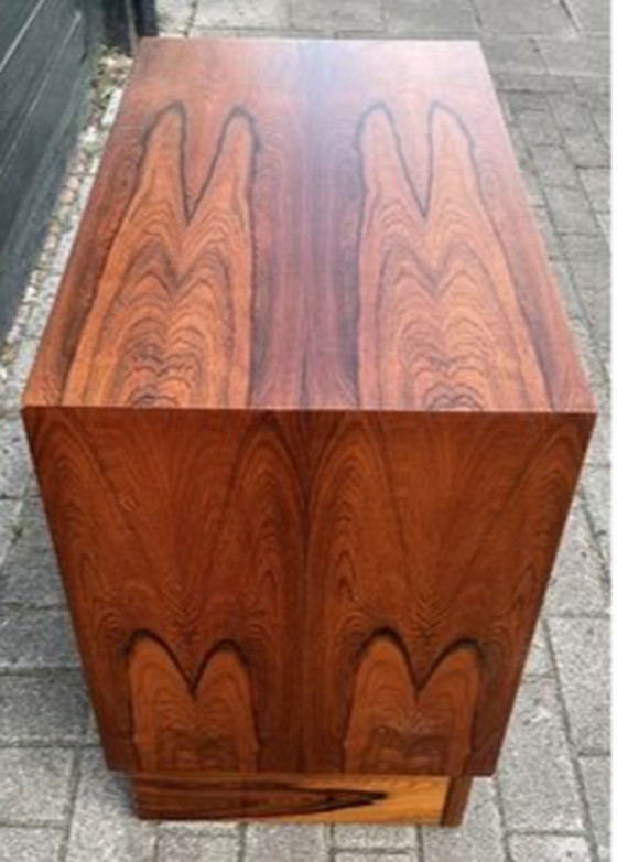 Image 1 of Kommode mit 4 Schubladen aus Palisanderholz mit schöner Optik