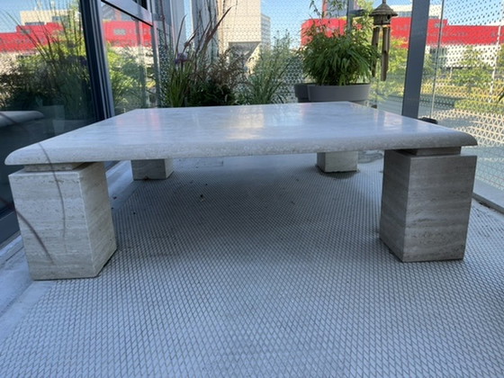 Image 1 of Couchtisch aus Travertin