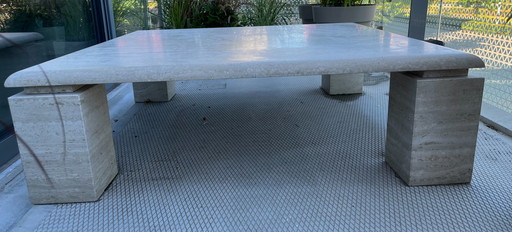 Couchtisch aus Travertin
