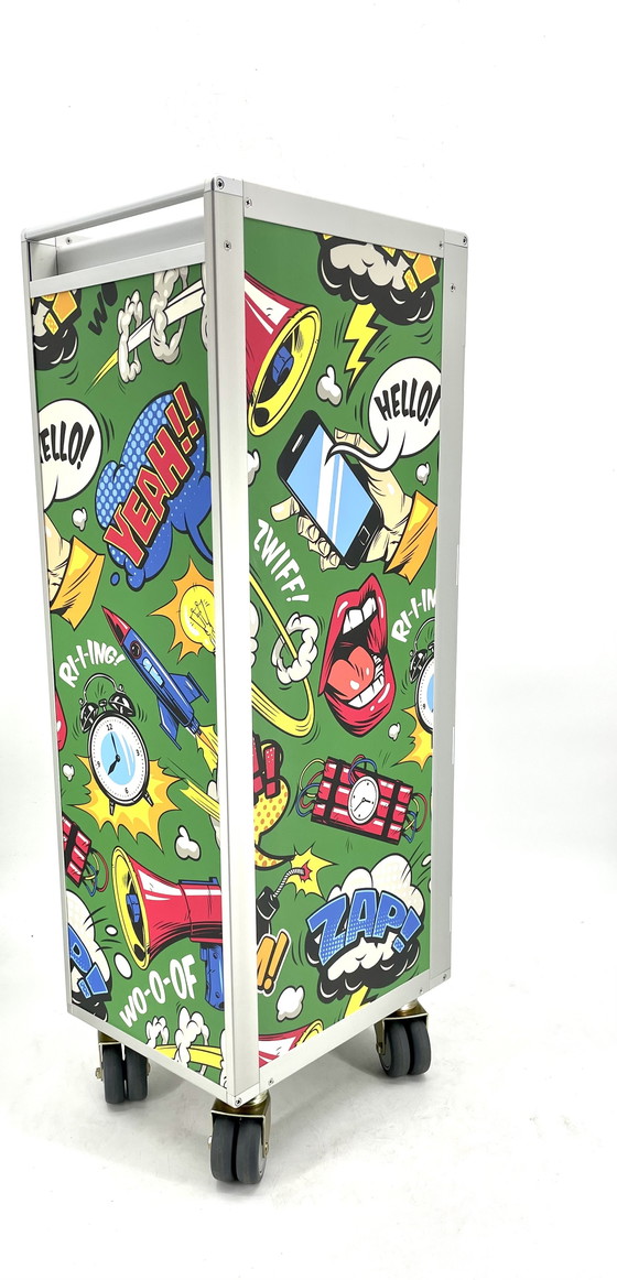 Image 1 of Pop-Art-Flugzeugtrolley