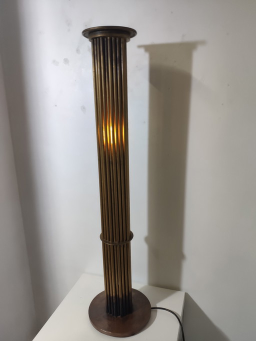 Brutalist Säulenlampe