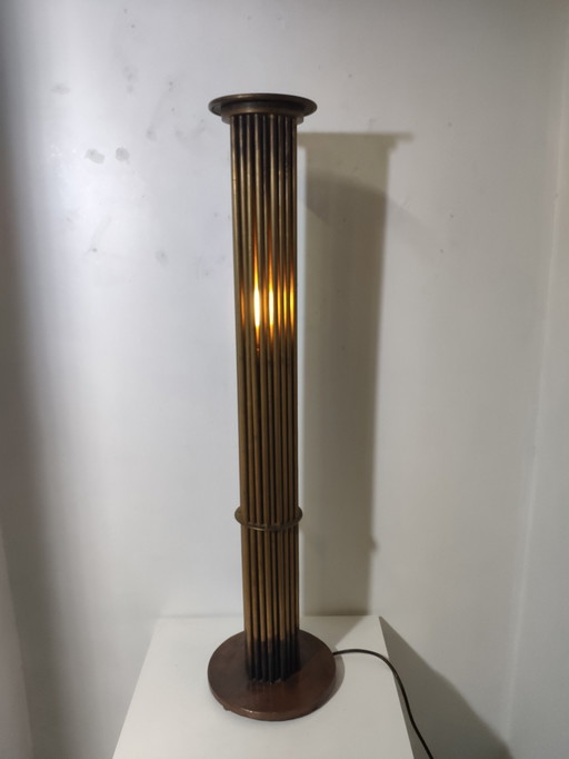 Brutalist Säulenlampe