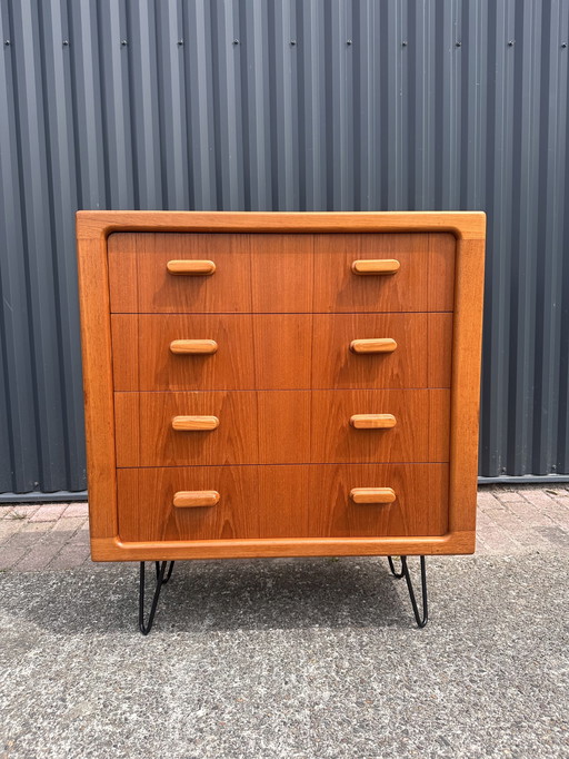 Vintage Kommode aus Teakholz mit Haarnadel