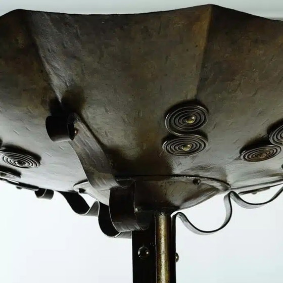 Image 1 of Patinierte Art Deco Stehlampe aus Eisen und Kupfer