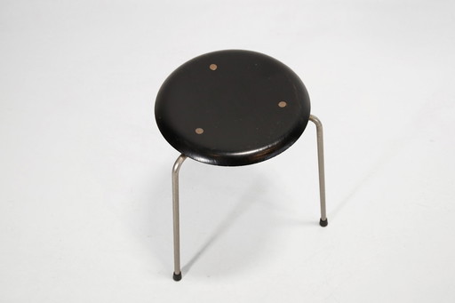 Früher schwarzer Arne Jacobsen DOT 3170 Hocker