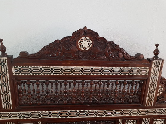 Image 1 of Einzigartiges Hartholzsofa mit Perlmutt