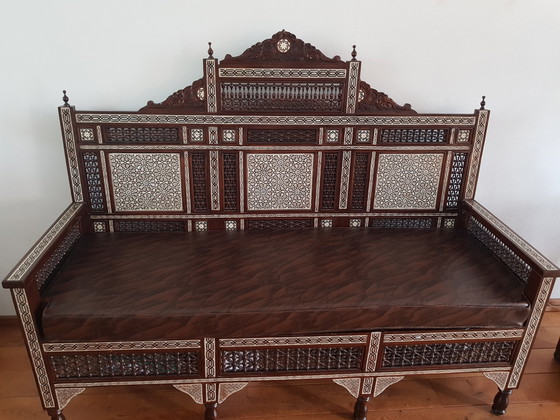 Image 1 of Einzigartiges Hartholzsofa mit Perlmutt