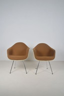 Stuhlset, entworfen von Charles & Ray Eames für Herman Miller, 1970er Jahre