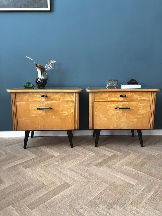 Image 1 of Satz Vintage-Nachttische aus blondem Holz mit schwarzen Beinen